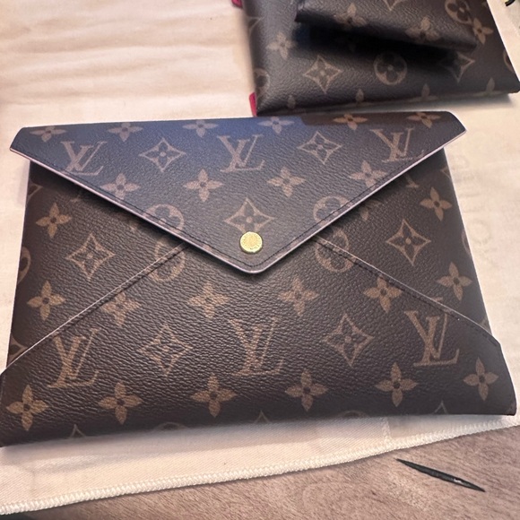 LOUIS VUITTON KIRIGAMI SET - Picture 8 of 16